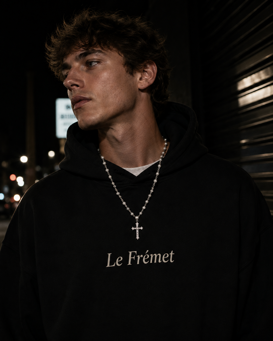 Le Fremét™ Pearl Cross Necklace