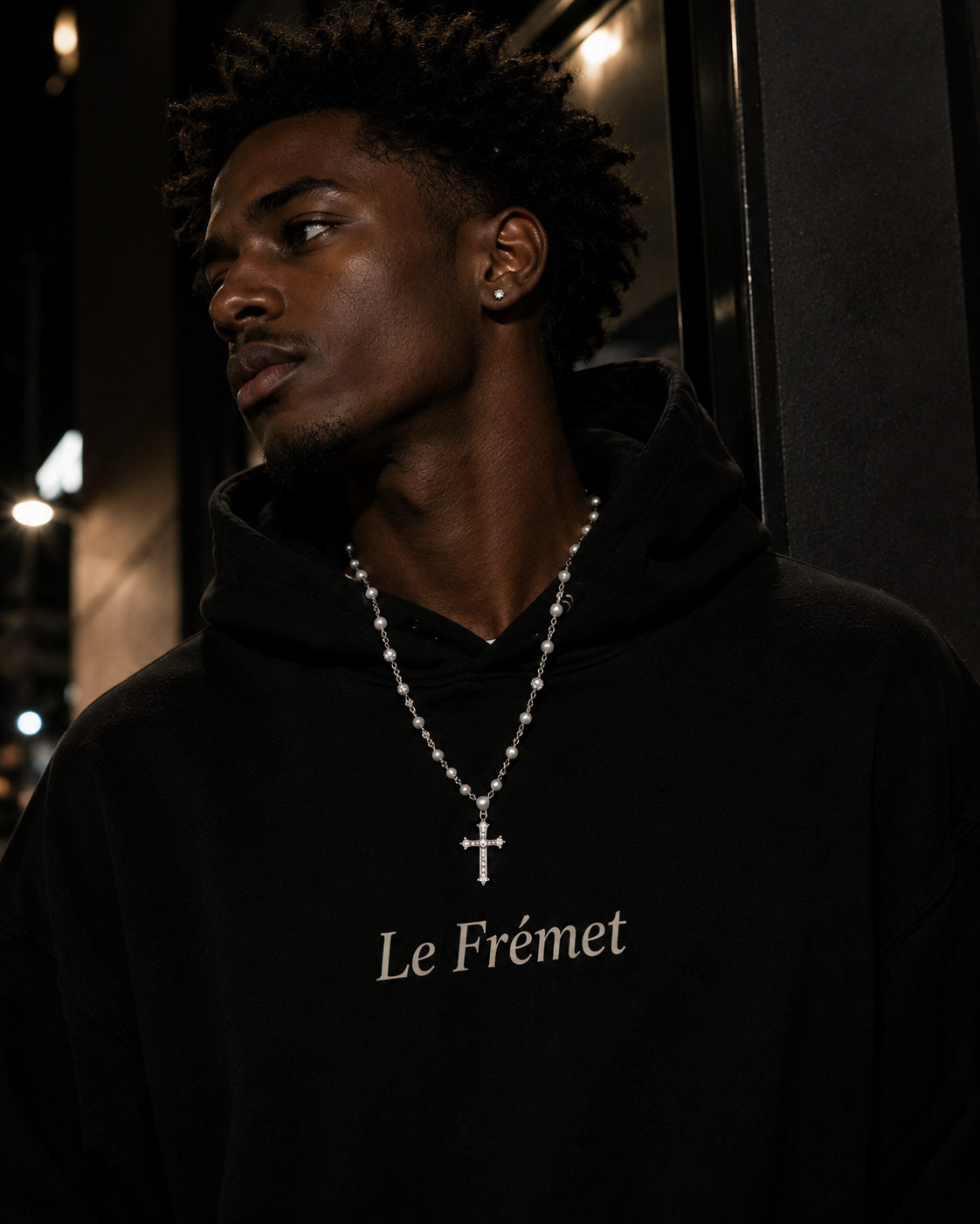 Le Fremét™ Pearl Cross Necklace