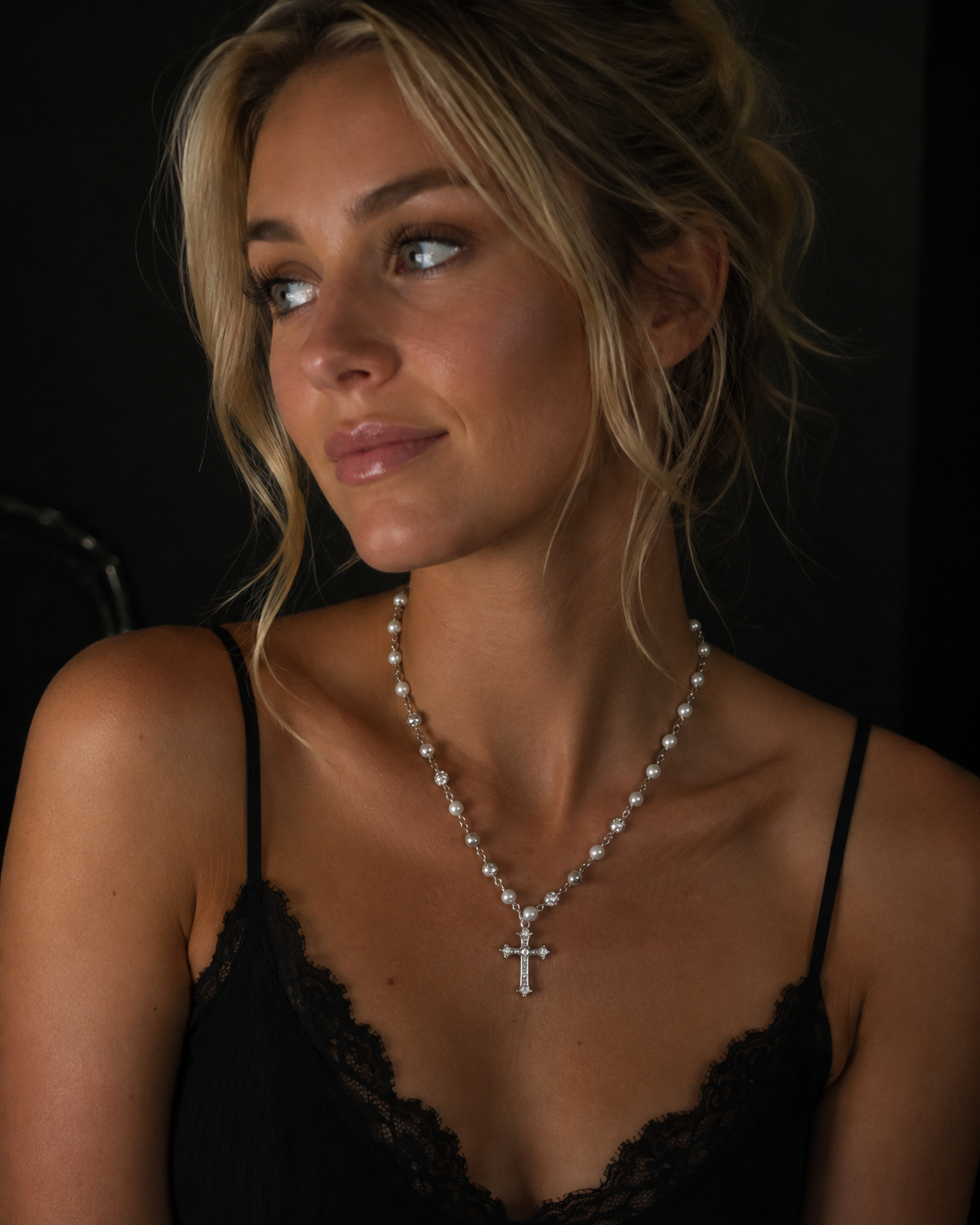 Le Fremét™ Pearl Cross Necklace