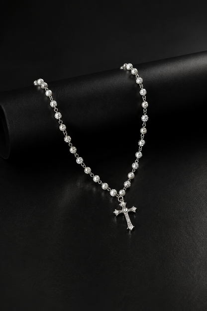 Le Fremét™ Pearl Cross Necklace