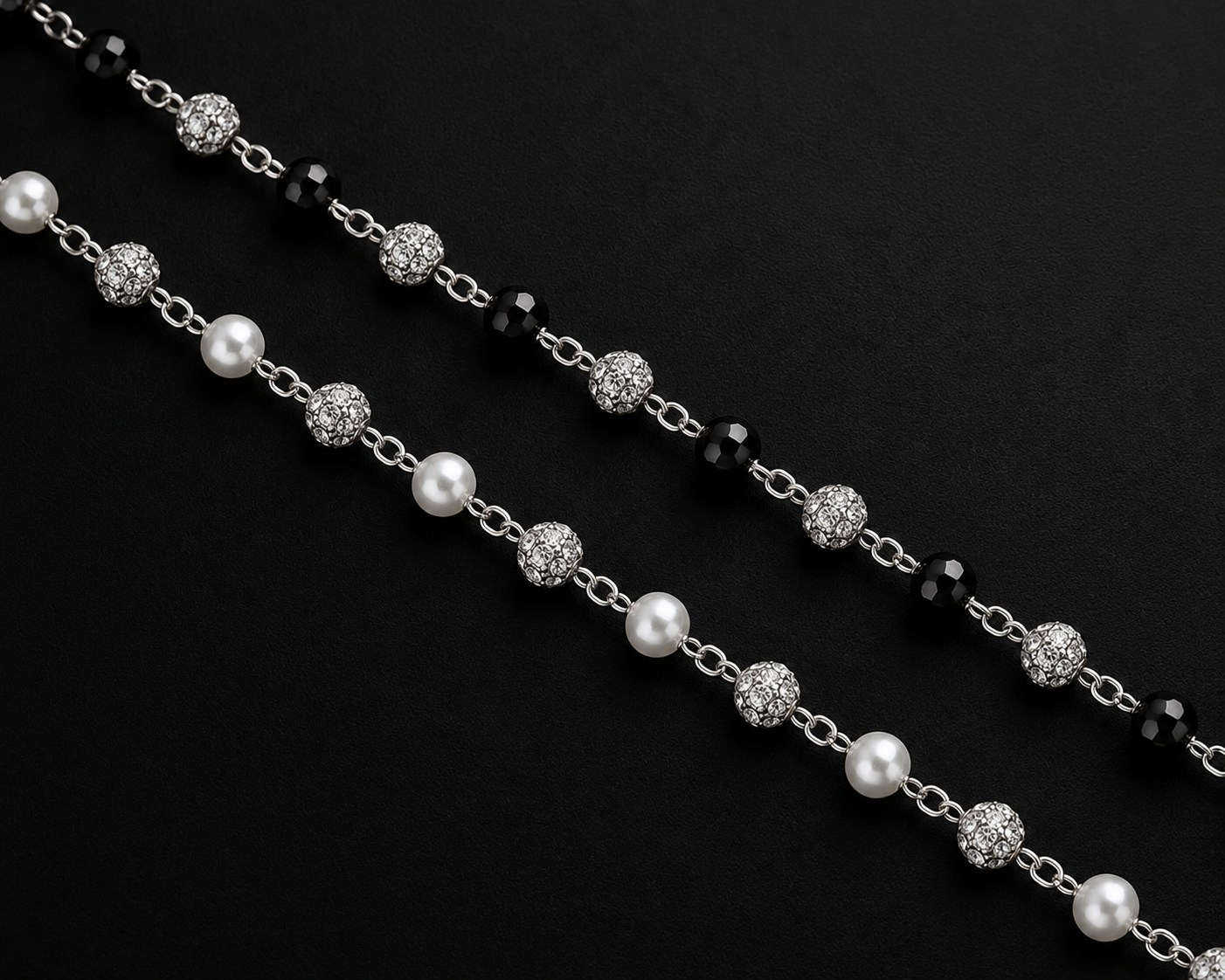 Le Fremét™ Pearl Cross Necklace